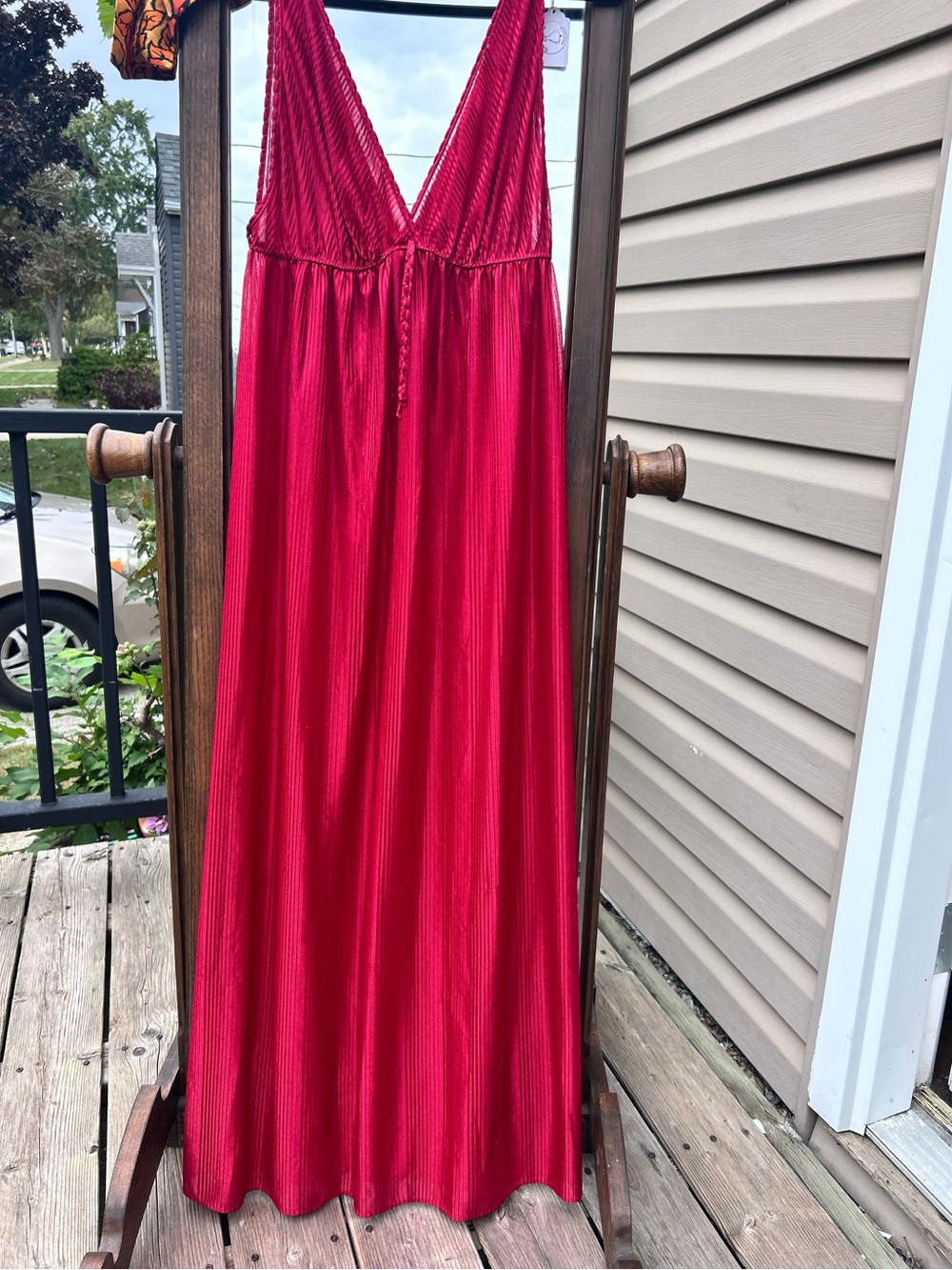 Stunning 80s Lorraine nightgown
